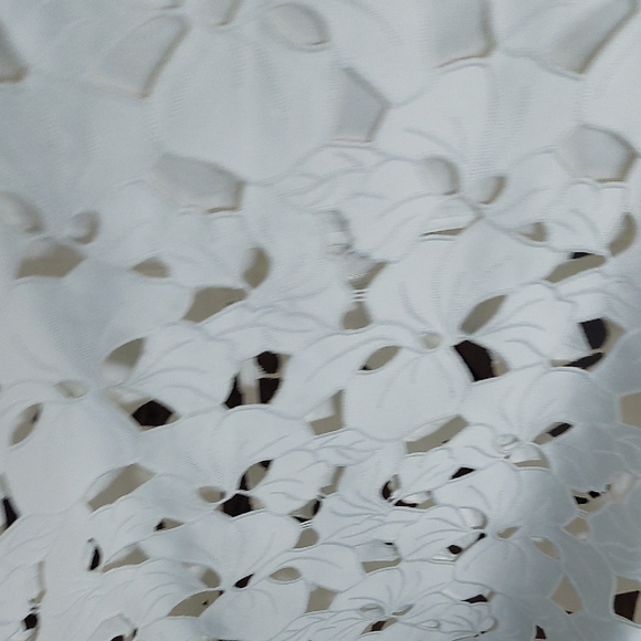 Elegant White Lace Midi Skirt - Picture 11 of 11